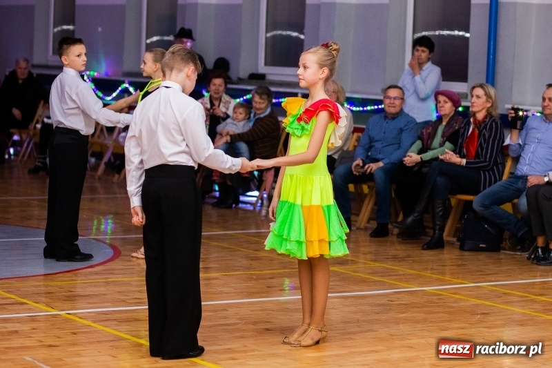 Zdjęcie w galerii na portalu naszraciborz.pl: Pokazy taneczne wychowanków MDK w MOS-ie wiadomości z regionu