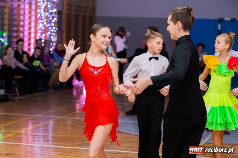 Zdjęcie w galerii na portalu naszraciborz.pl: Pokazy taneczne wychowanków MDK w MOS-ie wiadomości z regionu