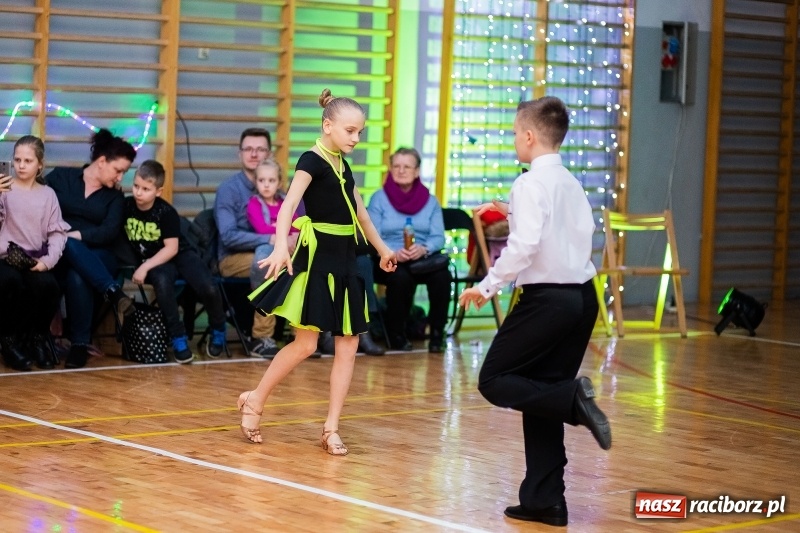 Zdjęcie w galerii na portalu naszraciborz.pl: Pokazy taneczne wychowanków MDK w MOS-ie wiadomości z regionu