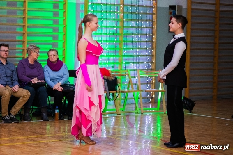 Zdjęcie w galerii na portalu naszraciborz.pl: Pokazy taneczne wychowanków MDK w MOS-ie wiadomości z regionu