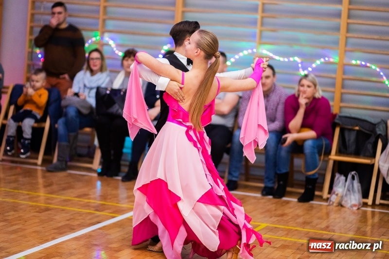 Zdjęcie w galerii na portalu naszraciborz.pl: Pokazy taneczne wychowanków MDK w MOS-ie wiadomości z regionu