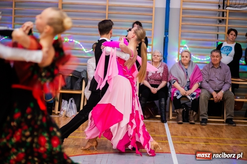 Zdjęcie w galerii na portalu naszraciborz.pl: Pokazy taneczne wychowanków MDK w MOS-ie wiadomości z regionu