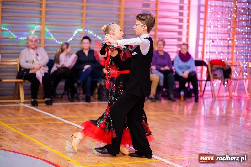 Zdjęcie w galerii na portalu naszraciborz.pl: Pokazy taneczne wychowanków MDK w MOS-ie wiadomości z regionu