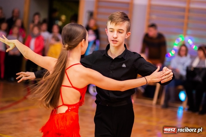 Zdjęcie w galerii na portalu naszraciborz.pl: Pokazy taneczne wychowanków MDK w MOS-ie wiadomości z regionu