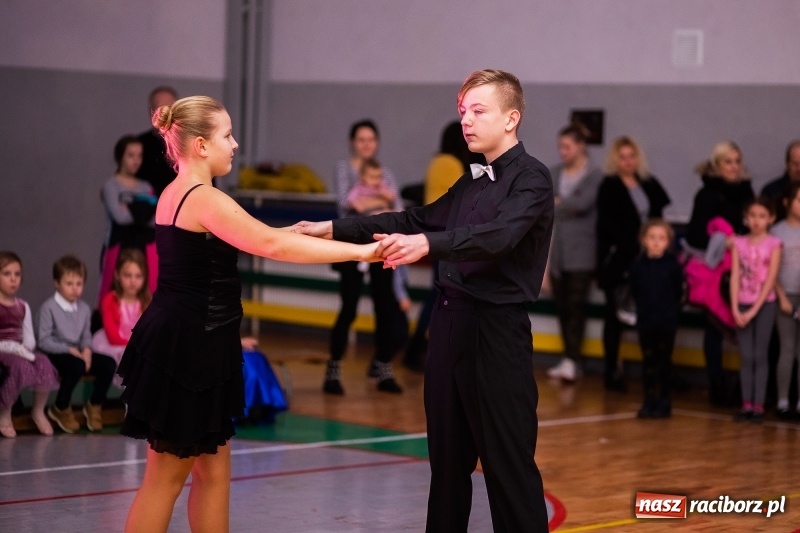 Zdjęcie w galerii na portalu naszraciborz.pl: Pokazy taneczne wychowanków MDK w MOS-ie wiadomości z regionu