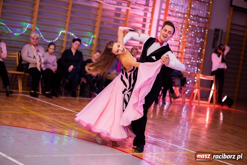 Zdjęcie w galerii na portalu naszraciborz.pl: Pokazy taneczne wychowanków MDK w MOS-ie wiadomości z regionu