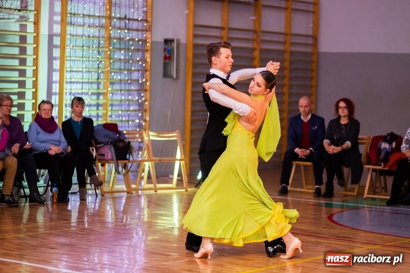 Zdjęcie w galerii na portalu naszraciborz.pl: Pokazy taneczne wychowanków MDK w MOS-ie wiadomości z regionu