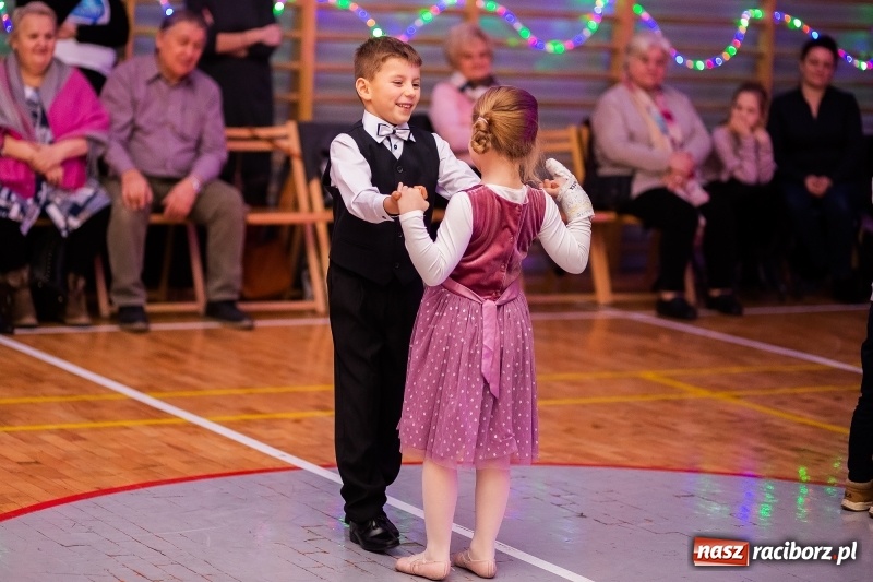 Zdjęcie w galerii na portalu naszraciborz.pl: Pokazy taneczne wychowanków MDK w MOS-ie wiadomości z regionu