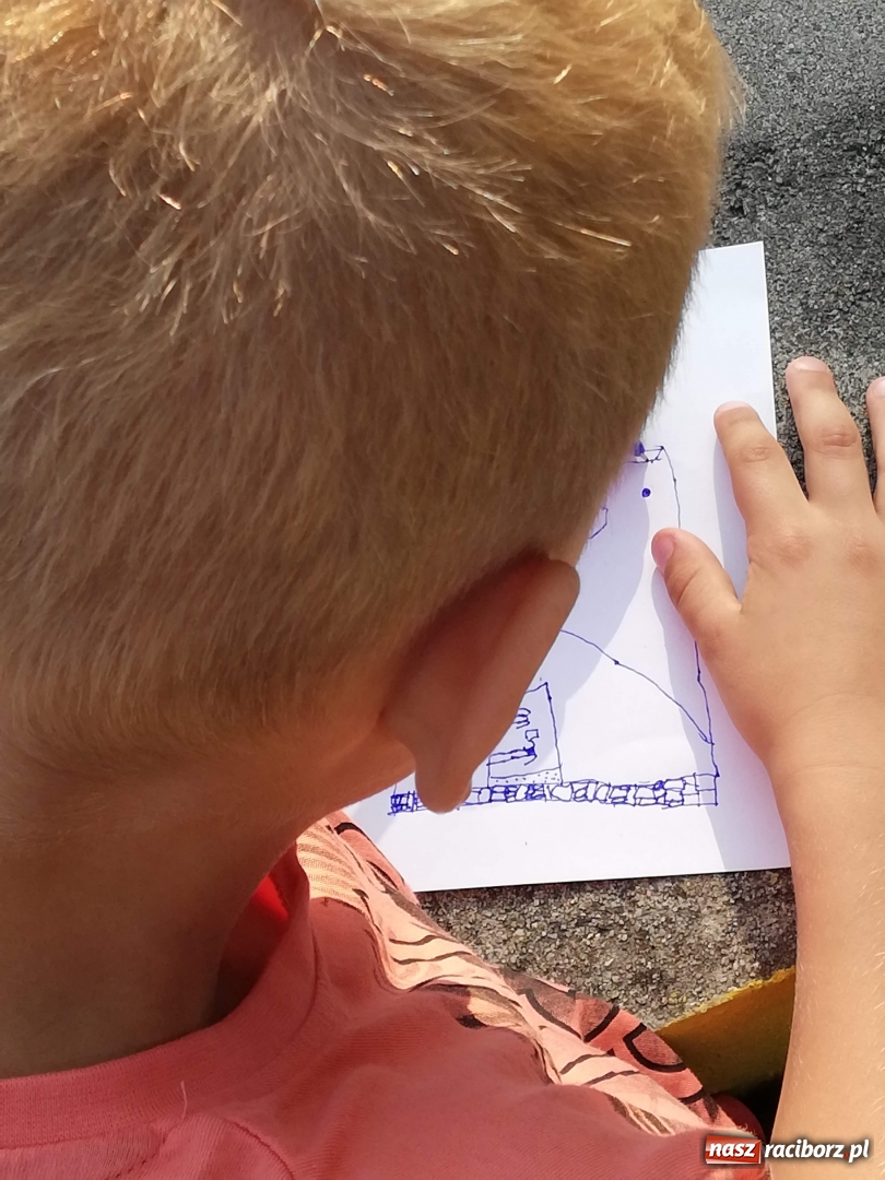 Zdjęcie w galerii na portalu naszraciborz.pl: Uczniowie SP 4 brali udział w ogólnopolskim programie Archi-Przygody wiadomości z regionu