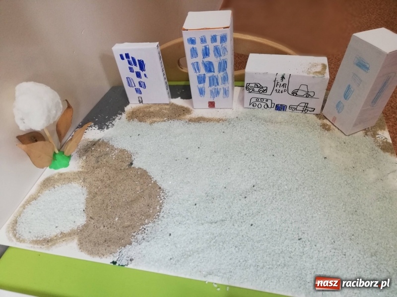 Zdjęcie w galerii na portalu naszraciborz.pl: Uczniowie SP 4 brali udział w ogólnopolskim programie Archi-Przygody wiadomości z regionu