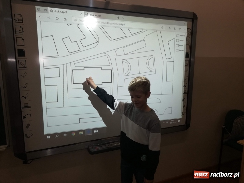 Zdjęcie w galerii na portalu naszraciborz.pl: Uczniowie SP 4 brali udział w ogólnopolskim programie Archi-Przygody wiadomości z regionu