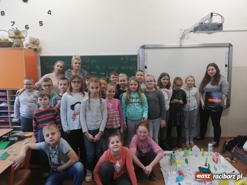 Zdjęcie w galerii na portalu naszraciborz.pl: Uczniowie SP 4 brali udział w ogólnopolskim programie Archi-Przygody wiadomości z regionu