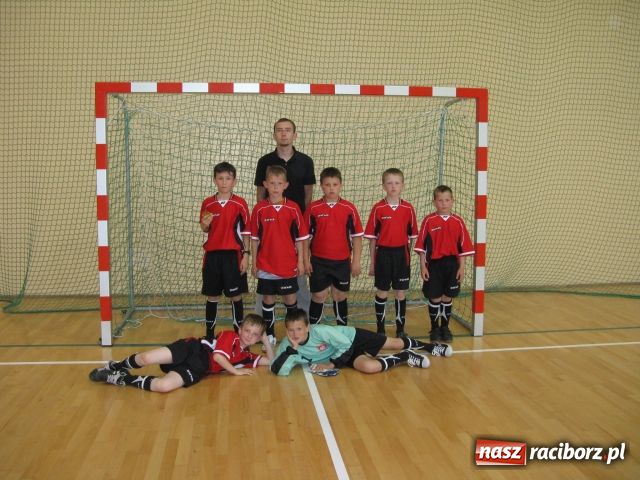 Zdjęcie w galerii na portalu naszraciborz.pl: Z podwórka prosto na stadion wiadomości z regionu