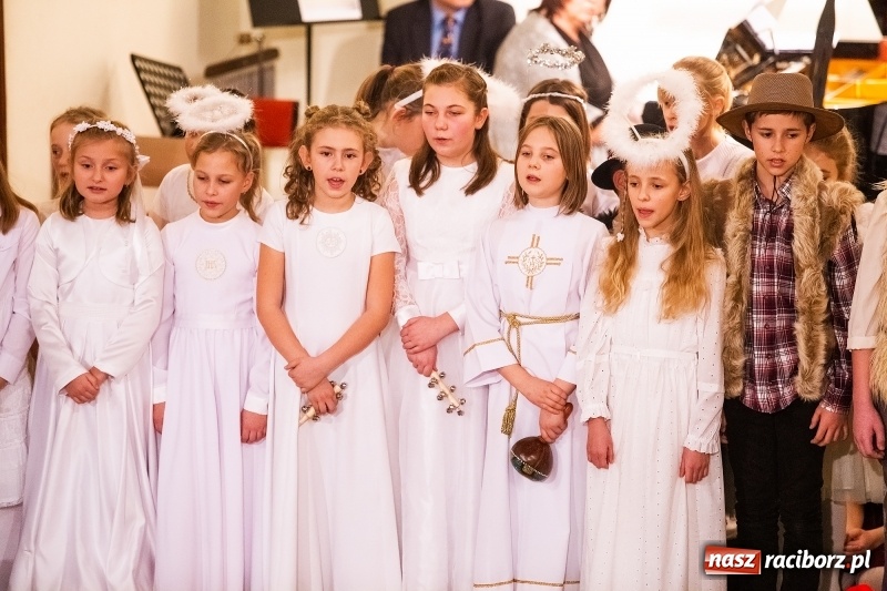 Zdjęcie w galerii na portalu naszraciborz.pl: Koncert kolędowy uczniów i nauczycieli szkoły muzycznej wiadomości z regionu