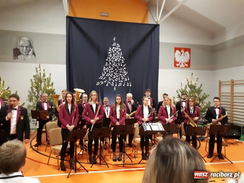 Zdjęcie w galerii na portalu naszraciborz.pl: Górki Śląskie. Świąteczna uczta dla duszy  wiadomości z regionu