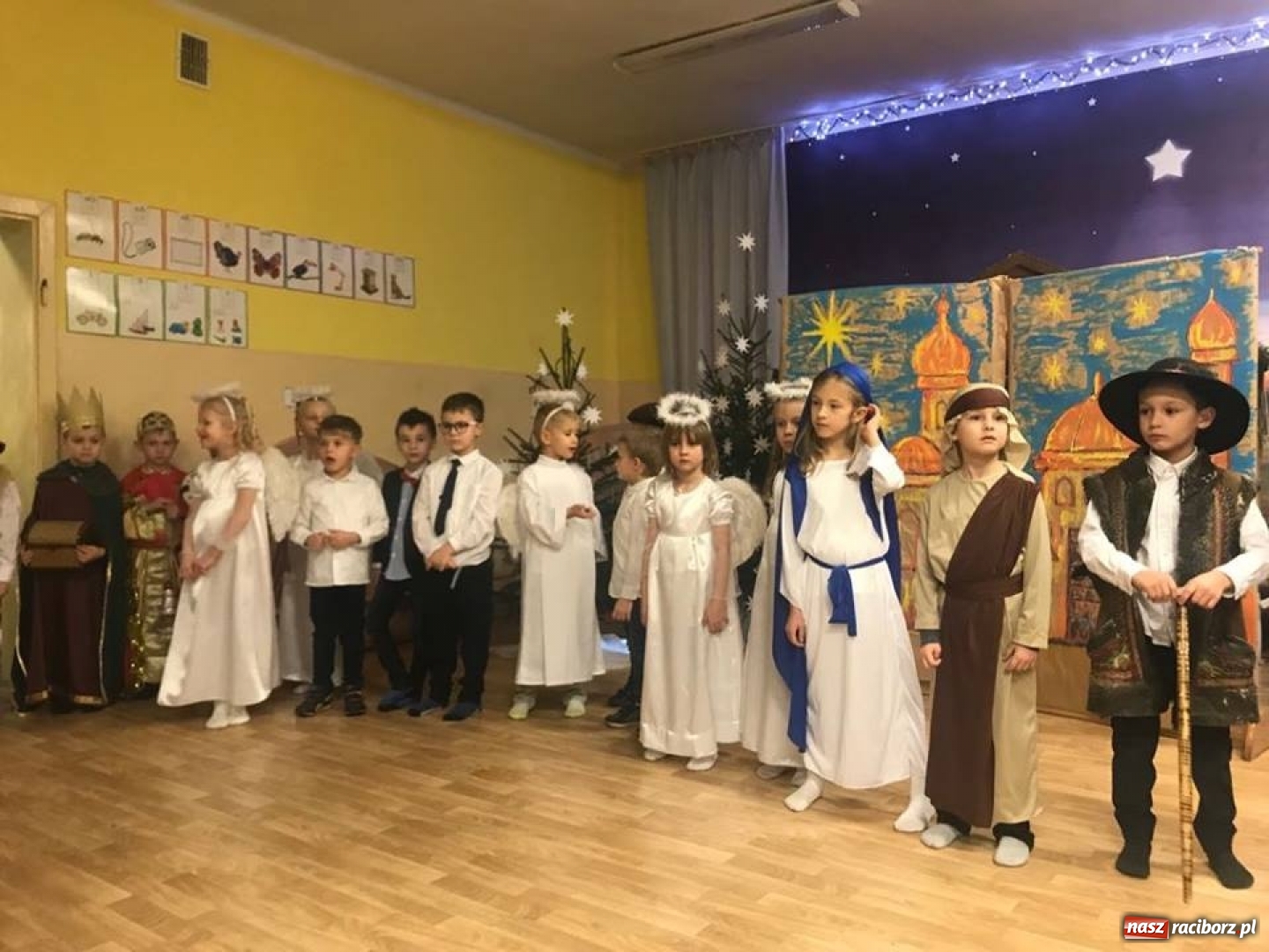 Zdjęcie w galerii na portalu naszraciborz.pl: Dzieci z rudzkiego przedszkola przedstawiły jasełka wiadomości z regionu