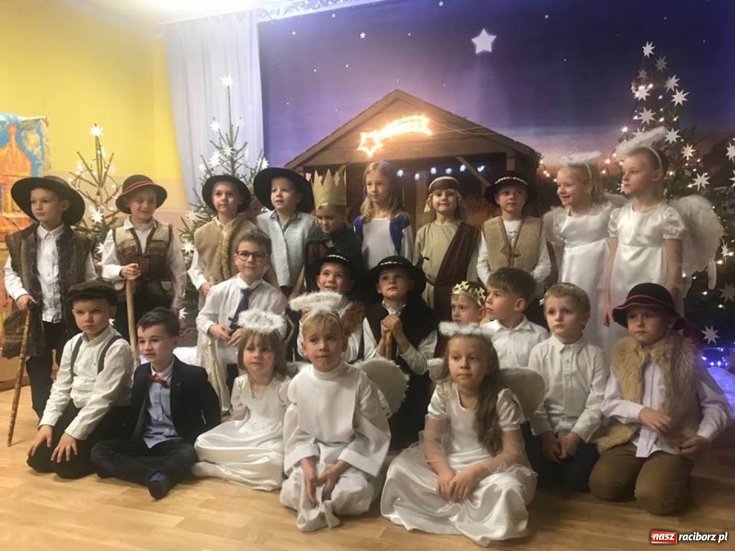Zdjęcie w galerii na portalu naszraciborz.pl: Dzieci z rudzkiego przedszkola przedstawiły jasełka wiadomości z regionu