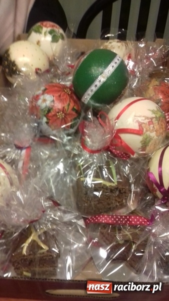 Zdjęcie w galerii na portalu naszraciborz.pl: Wychowankowie Ośrodka dla Niesłyszących obdarowali chorych w hospicjum św. Józefa wiadomości z regionu