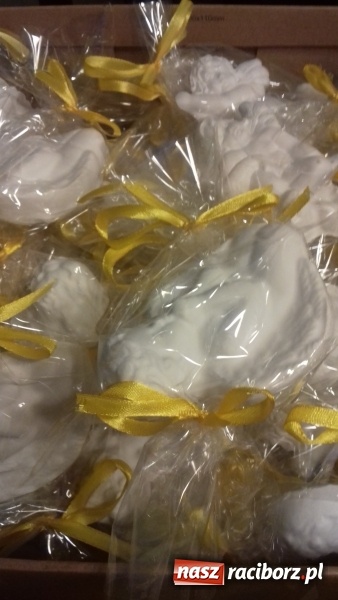 Zdjęcie w galerii na portalu naszraciborz.pl: Wychowankowie Ośrodka dla Niesłyszących obdarowali chorych w hospicjum św. Józefa wiadomości z regionu