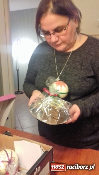 Zdjęcie w galerii na portalu naszraciborz.pl: Wychowankowie Ośrodka dla Niesłyszących obdarowali chorych w hospicjum św. Józefa wiadomości z regionu