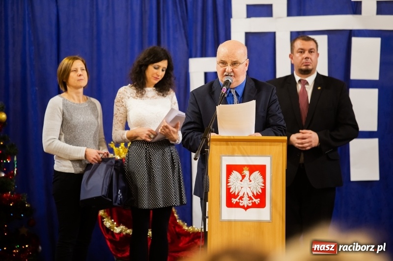 Zdjęcie w galerii na portalu naszraciborz.pl: II LO świętowało Dzień Patrona Szkoły wiadomości z regionu