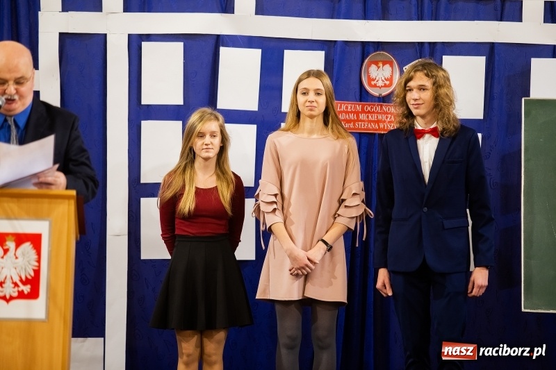 Zdjęcie w galerii na portalu naszraciborz.pl: II LO świętowało Dzień Patrona Szkoły wiadomości z regionu