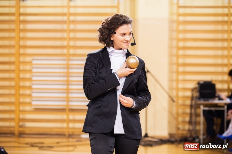 Zdjęcie w galerii na portalu naszraciborz.pl: II LO świętowało Dzień Patrona Szkoły wiadomości z regionu