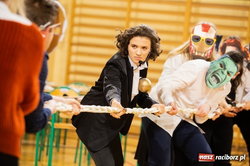 Zdjęcie w galerii na portalu naszraciborz.pl: II LO świętowało Dzień Patrona Szkoły wiadomości z regionu