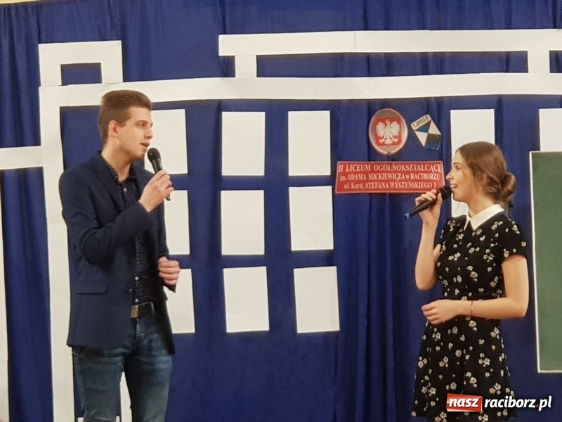 Zdjęcie w galerii na portalu naszraciborz.pl: II LO świętowało Dzień Patrona Szkoły wiadomości z regionu
