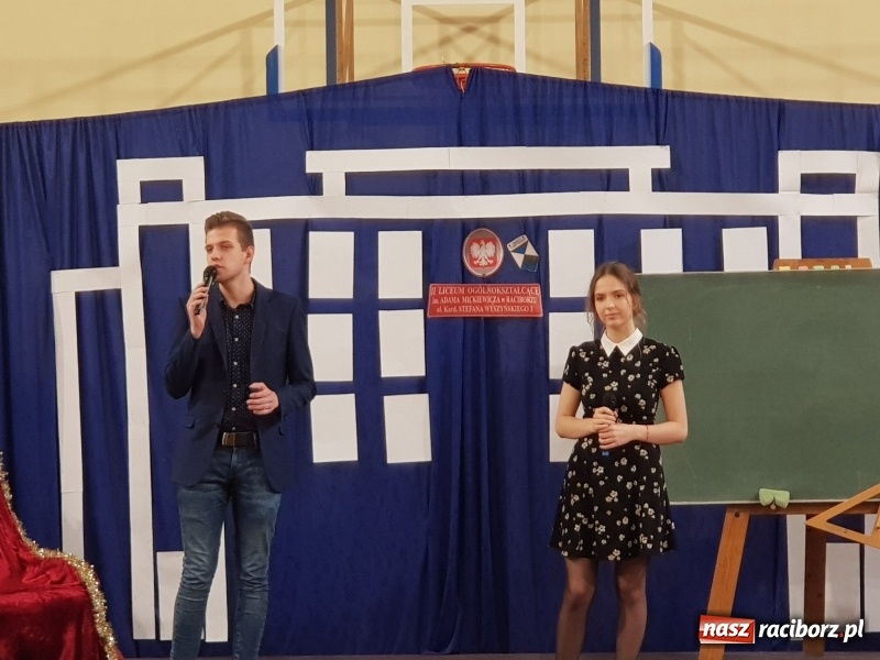 Zdjęcie w galerii na portalu naszraciborz.pl: II LO świętowało Dzień Patrona Szkoły wiadomości z regionu