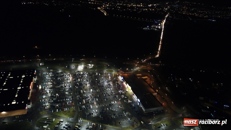 Zdjęcie w galerii na portalu naszraciborz.pl: Przedświąteczny Racibórz jak metropolia FOTO i WIDEO  wiadomości z regionu