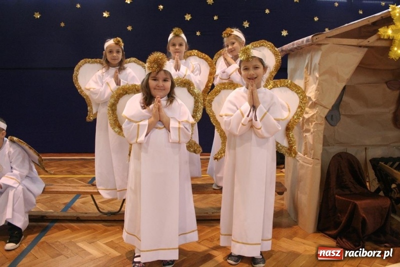 Zdjęcie w galerii na portalu naszraciborz.pl: Hej kolęda, kolęda, hej kolędy to czas…Jasełka w Tworkowie  wiadomości z regionu
