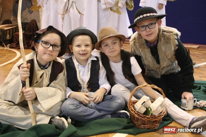 Zdjęcie w galerii na portalu naszraciborz.pl: Hej kolęda, kolęda, hej kolędy to czas…Jasełka w Tworkowie  wiadomości z regionu