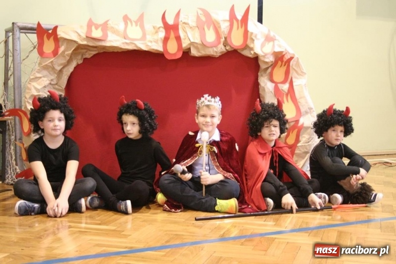 Zdjęcie w galerii na portalu naszraciborz.pl: Hej kolęda, kolęda, hej kolędy to czas…Jasełka w Tworkowie  wiadomości z regionu