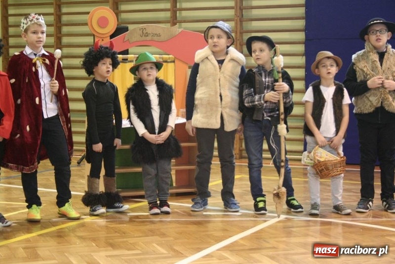 Zdjęcie w galerii na portalu naszraciborz.pl: Hej kolęda, kolęda, hej kolędy to czas…Jasełka w Tworkowie  wiadomości z regionu