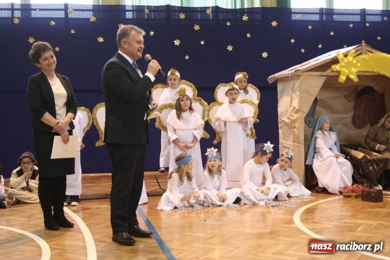 Zdjęcie w galerii na portalu naszraciborz.pl: Hej kolęda, kolęda, hej kolędy to czas…Jasełka w Tworkowie  wiadomości z regionu