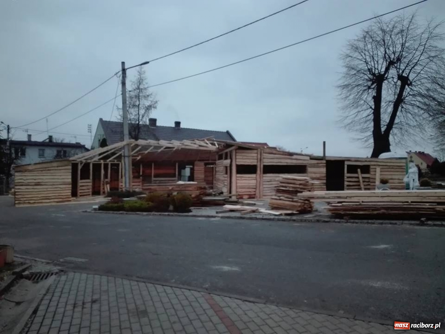 Zdjęcie w galerii na portalu naszraciborz.pl: W Dziergowicach powstaje ogromna żywa szopka  wiadomości z regionu