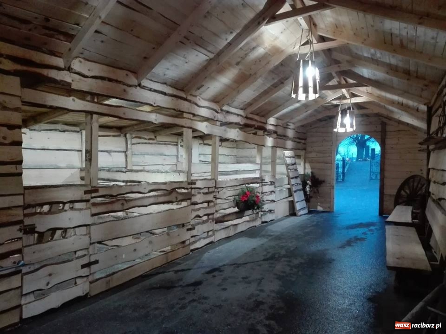 Zdjęcie w galerii na portalu naszraciborz.pl: W Dziergowicach powstaje ogromna żywa szopka  wiadomości z regionu