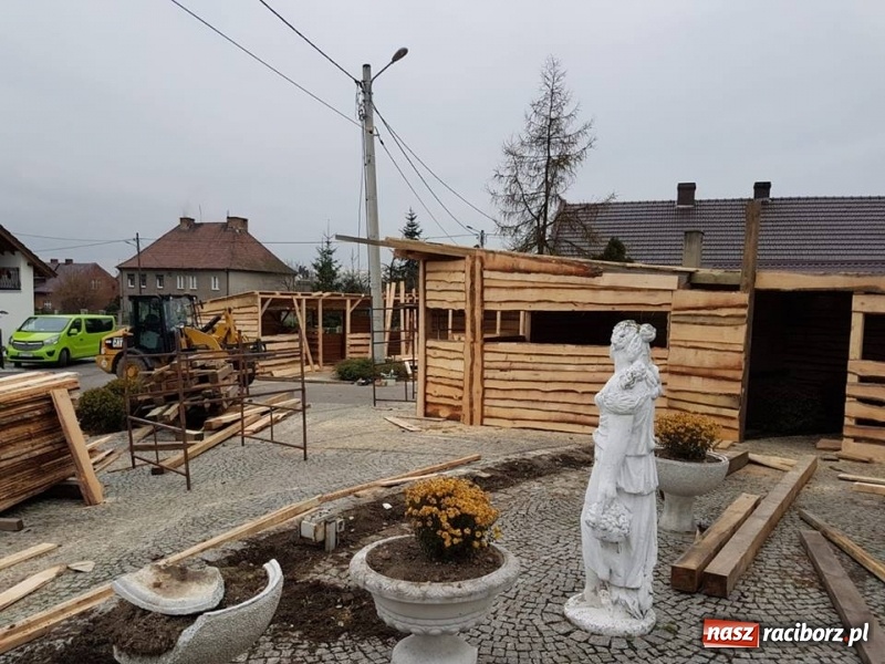 Zdjęcie w galerii na portalu naszraciborz.pl: W Dziergowicach powstaje ogromna żywa szopka  wiadomości z regionu