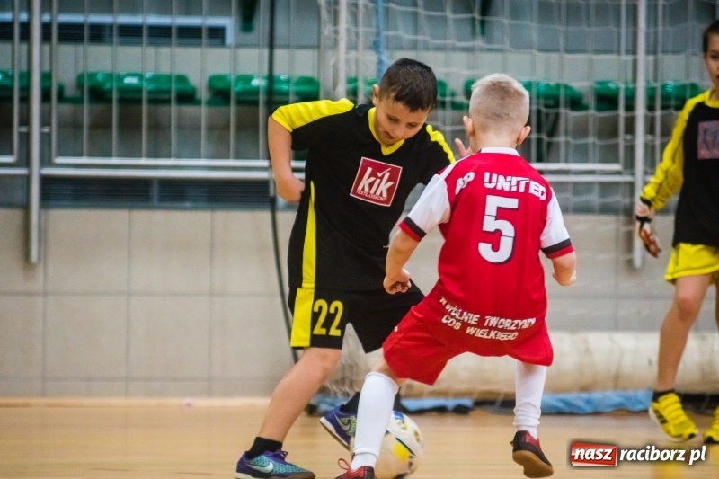 Zdjęcie w galerii na portalu naszraciborz.pl: Świąteczne granie w Arenie Rafako wiadomości z regionu