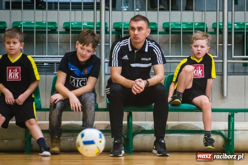 Zdjęcie w galerii na portalu naszraciborz.pl: Świąteczne granie w Arenie Rafako wiadomości z regionu