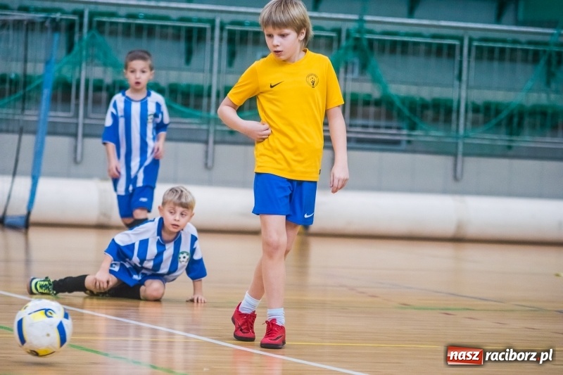 Zdjęcie w galerii na portalu naszraciborz.pl: Świąteczne granie w Arenie Rafako wiadomości z regionu