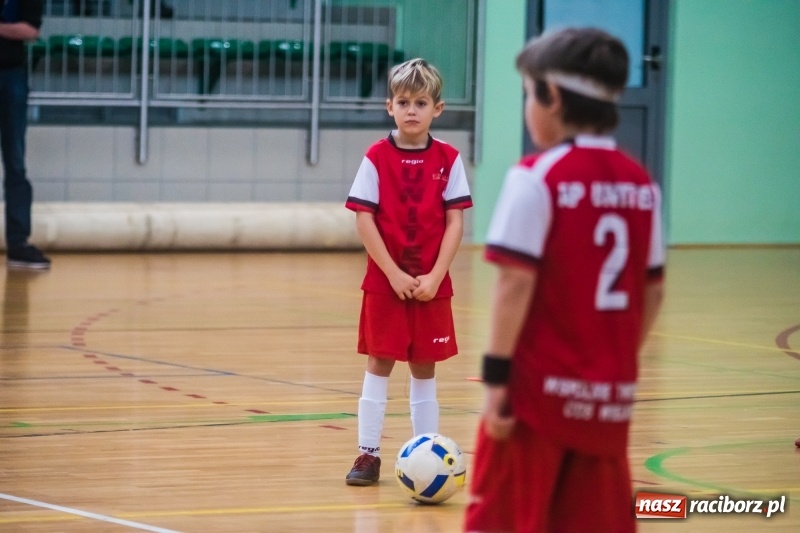 Zdjęcie w galerii na portalu naszraciborz.pl: Świąteczne granie w Arenie Rafako wiadomości z regionu