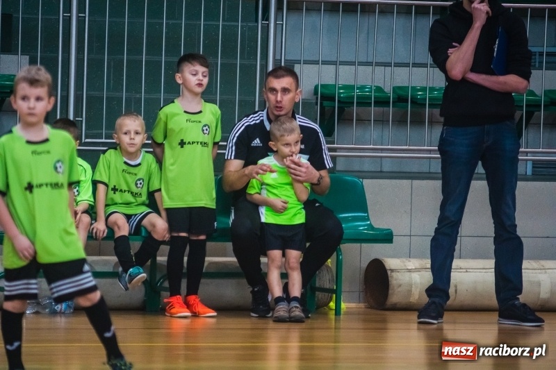 Zdjęcie w galerii na portalu naszraciborz.pl: Świąteczne granie w Arenie Rafako wiadomości z regionu