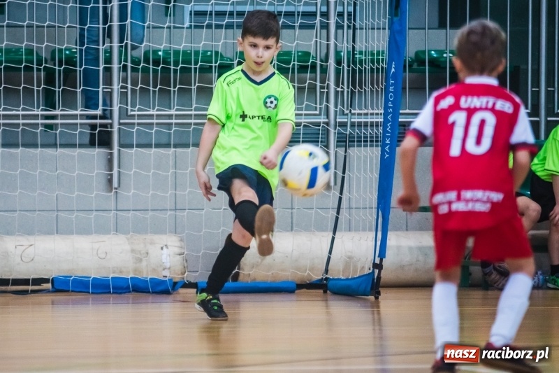 Zdjęcie w galerii na portalu naszraciborz.pl: Świąteczne granie w Arenie Rafako wiadomości z regionu