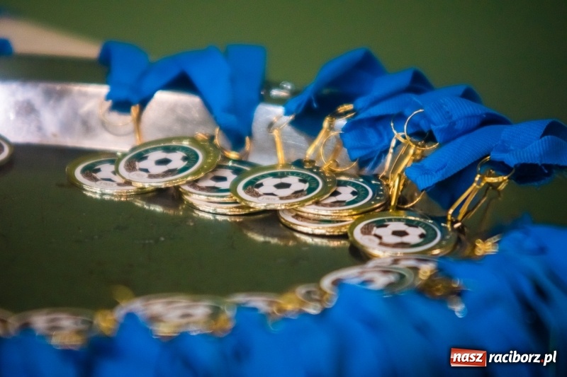 Zdjęcie w galerii na portalu naszraciborz.pl: Świąteczne granie w Arenie Rafako wiadomości z regionu