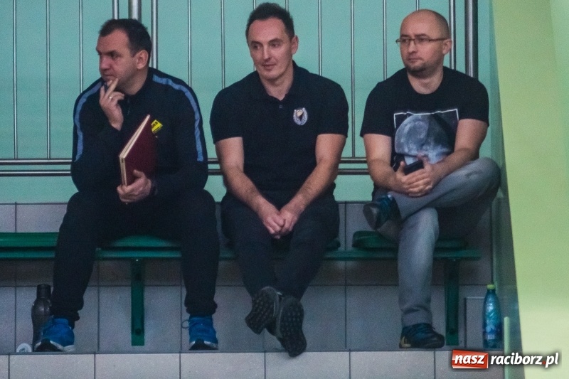 Zdjęcie w galerii na portalu naszraciborz.pl: Świąteczne granie w Arenie Rafako wiadomości z regionu