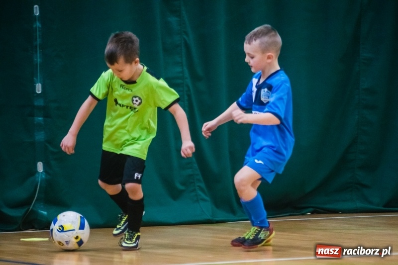 Zdjęcie w galerii na portalu naszraciborz.pl: Świąteczne granie w Arenie Rafako wiadomości z regionu