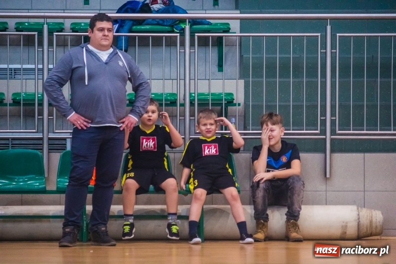 Zdjęcie w galerii na portalu naszraciborz.pl: Świąteczne granie w Arenie Rafako wiadomości z regionu