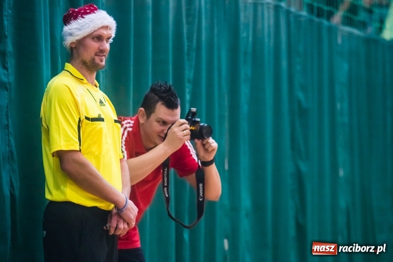 Zdjęcie w galerii na portalu naszraciborz.pl: Świąteczne granie w Arenie Rafako wiadomości z regionu